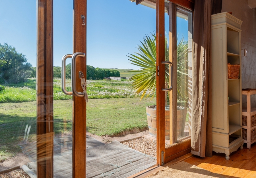5 Bedroom Property for Sale in Trekoskraal Western Cape